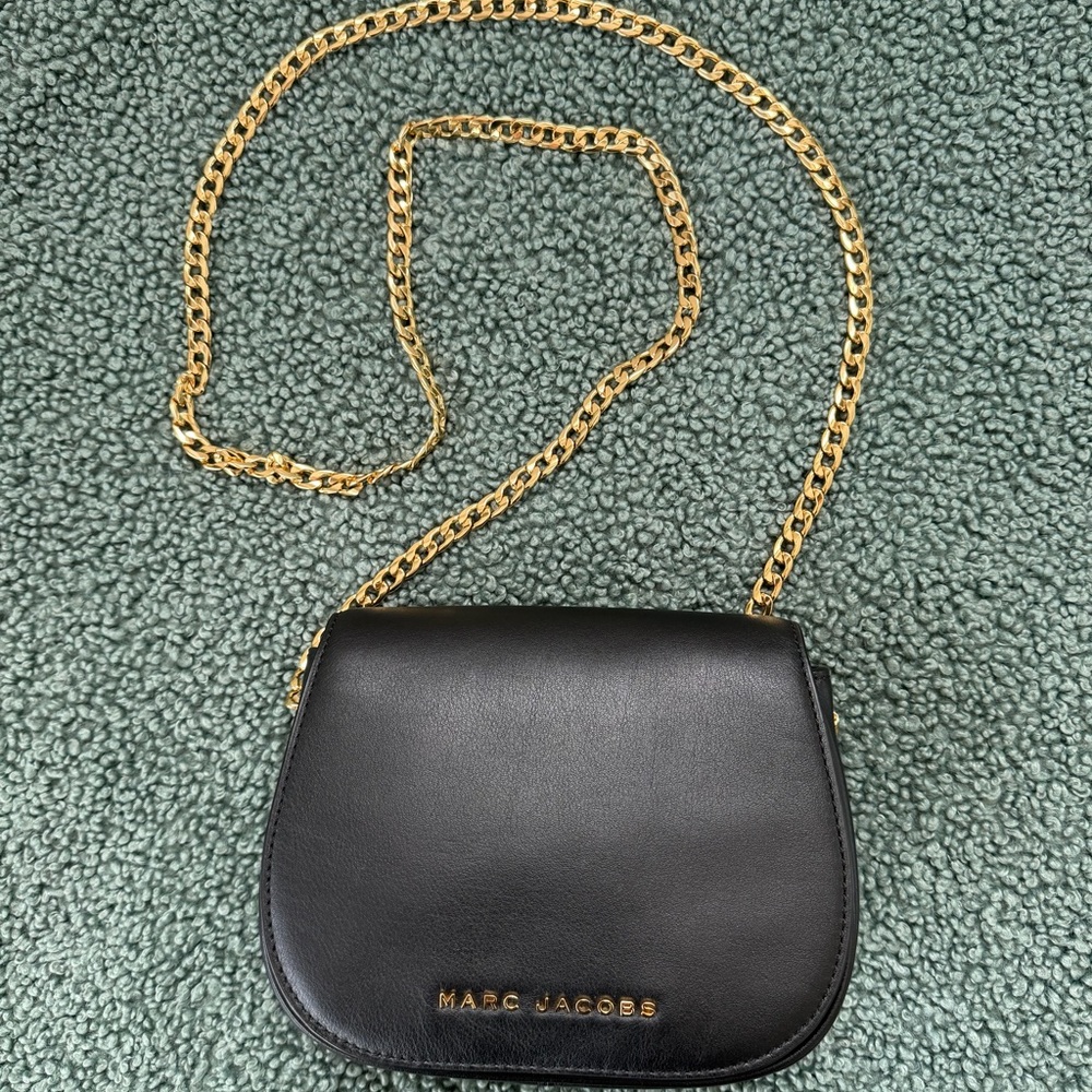 NWOT  Marc Jacobs Black Crossbody with Gold Chain